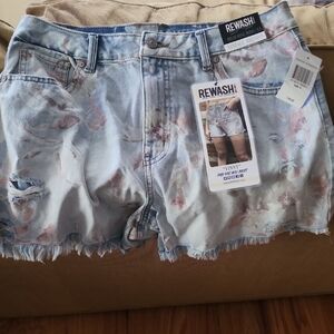 Rewash Women's Floral Distressed Jean Shorts - Light Blue